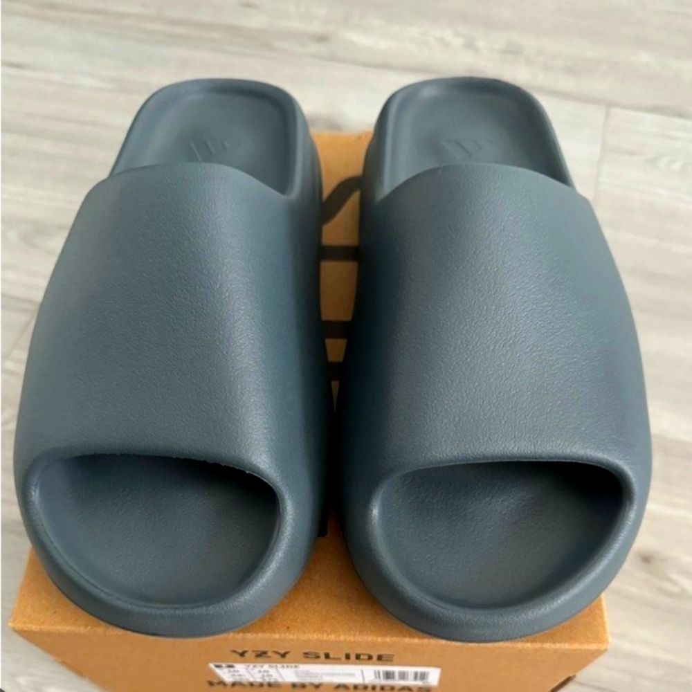 Yeezy Slides